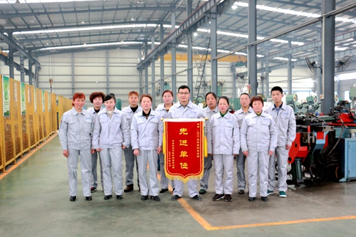 【黨旗飄飄】房縣誠(chéng)信汽配：以黨建引領(lǐng) 激活企業(yè)發(fā)展“新動(dòng)能”