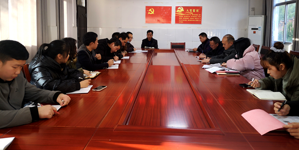 青峰初中：崗位大練兵 班主任先行