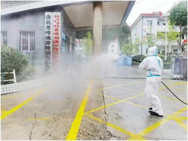 房縣青峰中學細致深入創建“無疫學校