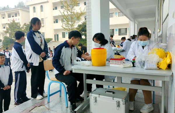 沙河鄉：開展年度健康體檢，助力學生快樂成長