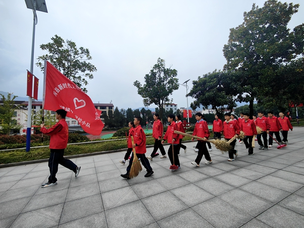 青峰初中踐行新時代文明實踐活動
