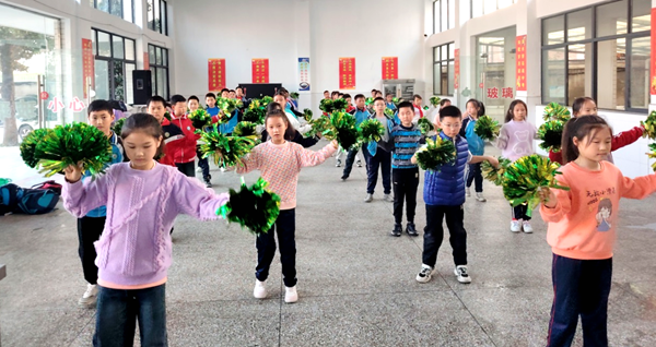 白鶴鎮石堰河小學：金秋校園書聲朗  社團活動育人忙