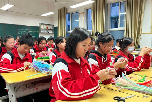 城關四中：以課后社團之彩   著學生成長之色