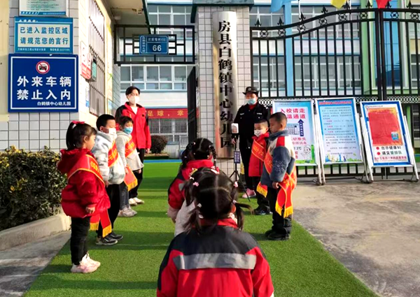 學雷鋒樹新風  爭做時代好兒童