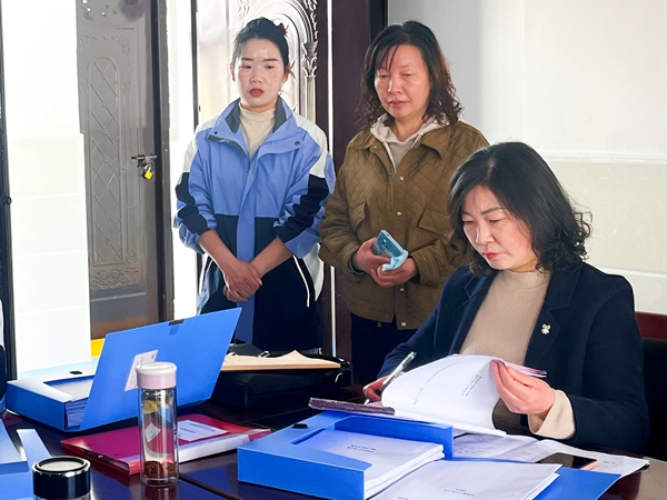 青峰鎮中心幼兒園：迎檢查，促規范，保健康