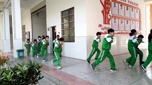 城關鎮八一希望小學：以“演”筑防  防范未“燃”