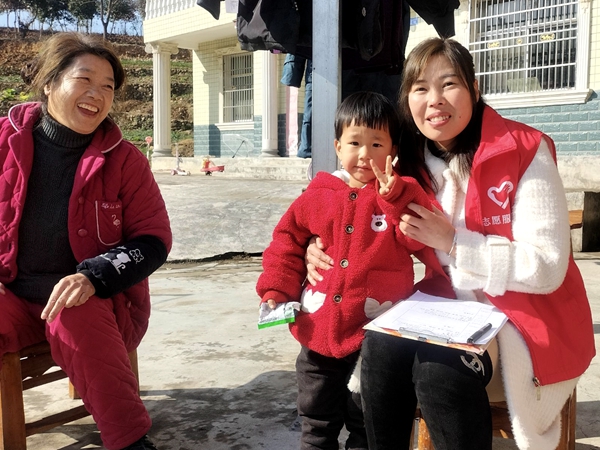 房縣青峰鎮中心幼兒園：家訪有溫度，雙向奔赴暖寒冬