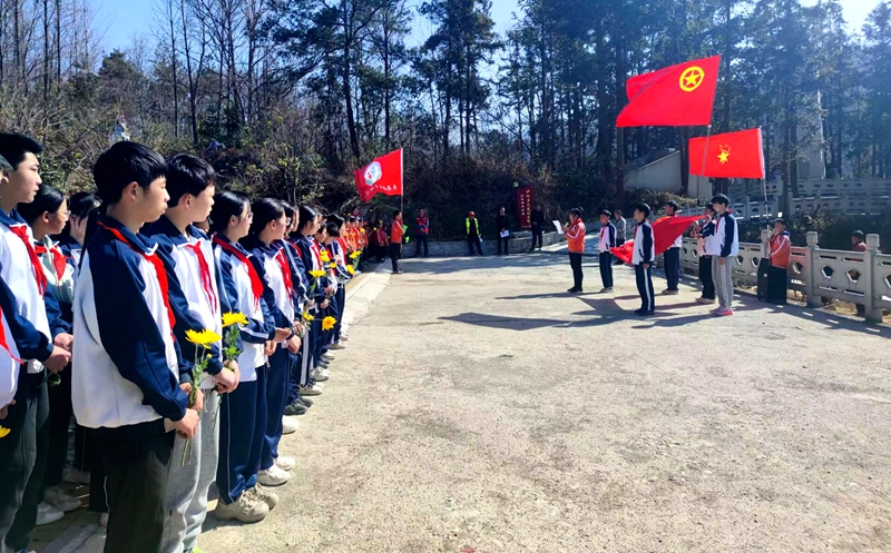 沙河鄉中小學：清明祭英烈 紅色永傳承