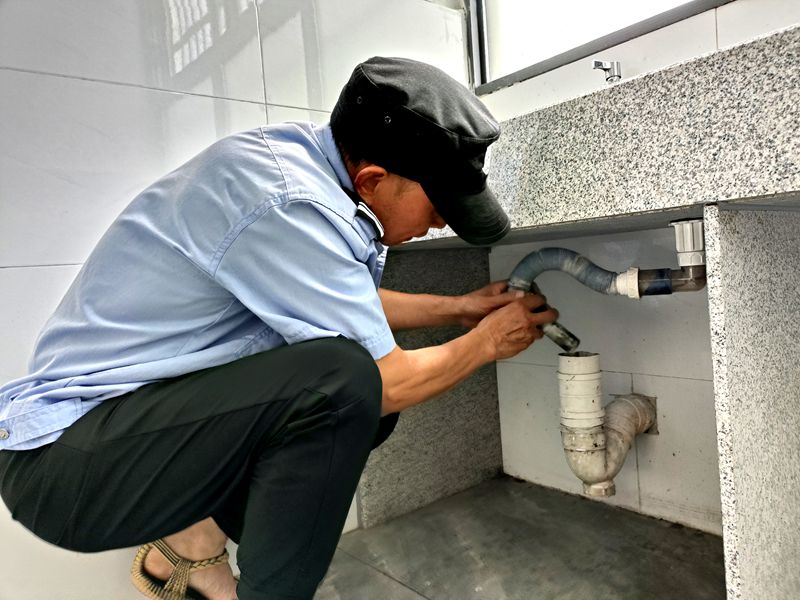 八一希望小學：排查安全隱患 筑牢校園防線