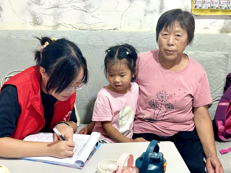 房縣青峰鎮中心幼兒園：暖心家訪，平安渡夏