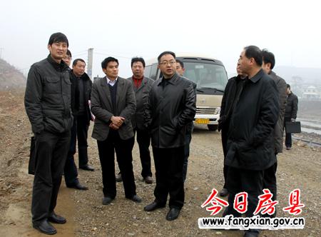 朱光洪調(diào)研工業(yè)園基礎(chǔ)設(shè)施建設(shè)情況