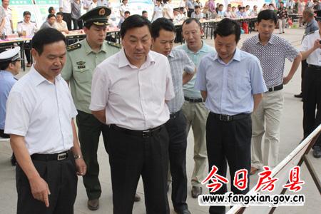 我縣舉行“安全生產月”宣傳咨詢活動