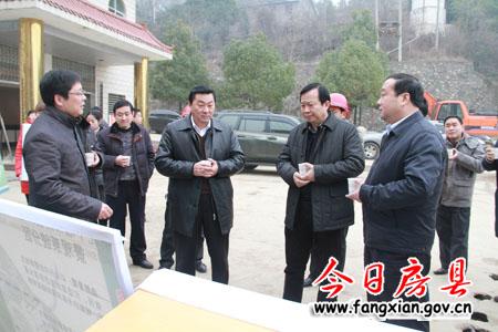 省鄂西生態文化旅游圈投資公司黨委書記、董事長馬清明一行調研溫泉項目建設情況