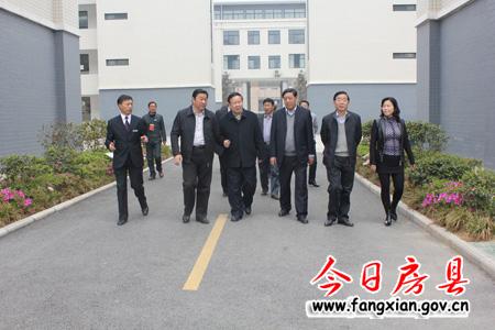 省政協常務副主席范興元來我縣調研