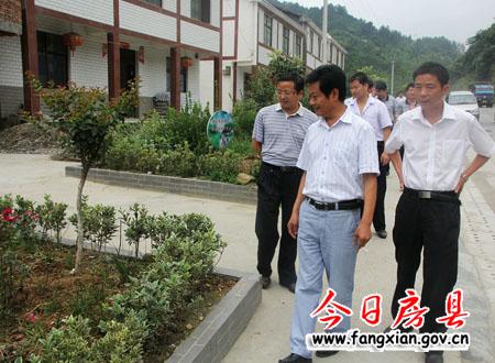 市人大檢查組充分肯定我縣社會救助工作