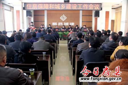 我縣“小手拉大手  共創(chuàng)文明城”萬人簽名活動掠影