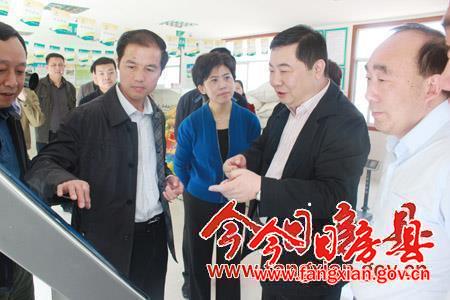 趙東風(fēng)來我縣檢查指導(dǎo)基層供銷社建設(shè)工作