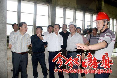 柯大成調研我縣重點項目和工業企業