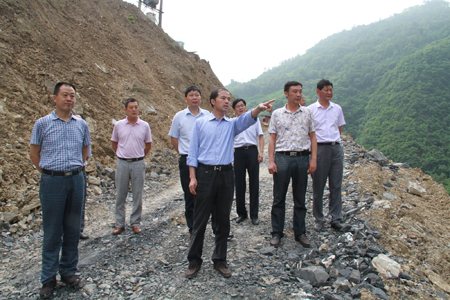 柯大成端午小長(zhǎng)假深入西南片鄉(xiāng)鎮(zhèn)開(kāi)展走訪調(diào)研