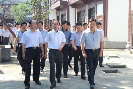 堅決打贏精準扶貧攻堅戰(zhàn)  全面完成年度目標任務(wù)