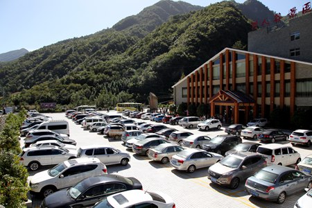 黃金周前三天房縣接待游客9.7萬人 旅游收入5820萬