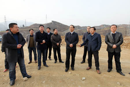 蔡賢忠深入青峰萬峪等鄉(xiāng)鎮(zhèn)調(diào)研交通、旅游和特色產(chǎn)業(yè)