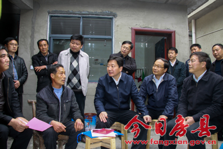 市委書記周霽調(diào)研我縣精準(zhǔn)扶貧工作