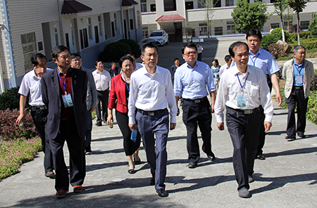 全省縣域義務(wù)教育均衡發(fā)展現(xiàn)場推進(jìn)會(huì)在房縣召開