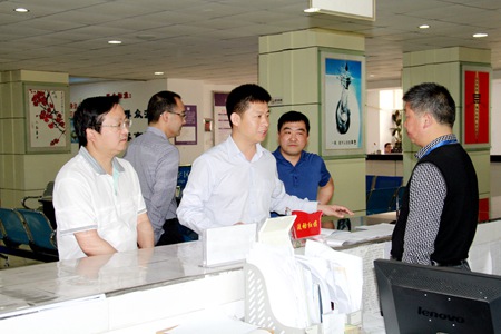 強(qiáng)化履職盡責(zé) 落實(shí)“三集中、三到位” 提供便企便民服務(wù)