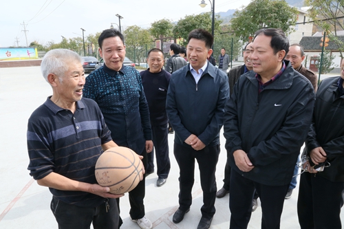 胡功民來房督導(dǎo)縣城體育中心、軍店體育小鎮(zhèn)建設(shè)工作