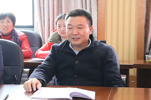 肖大有參加青峰代表團(tuán)分組討論《政府工作報(bào)告》