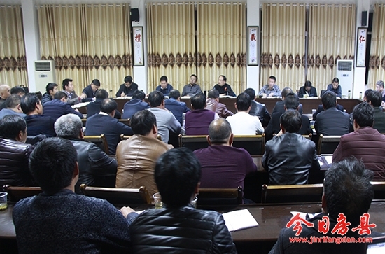 蔡賢忠在2018年房縣深度貧困村黨支部書記座談會上要求開展“五大”活動 決戰(zhàn)深度貧困