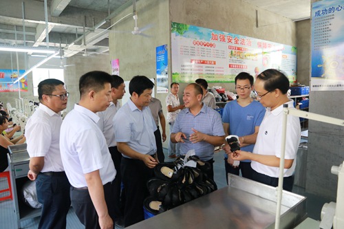 陳新武來房督導(dǎo)調(diào)研“河長制”和精準(zhǔn)扶貧工作