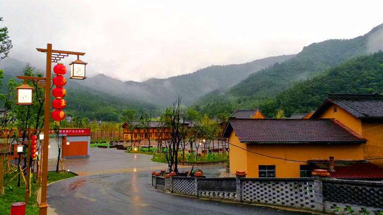 房縣黃酒民俗文化村入選荊楚鄉村旅游十大美景