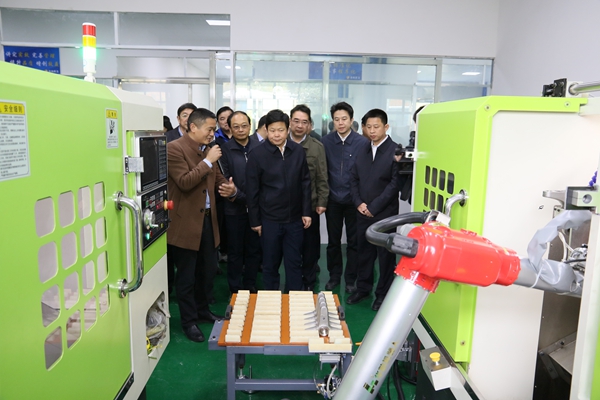 全市一季度重點項目拉練會與會人員來房參觀考察