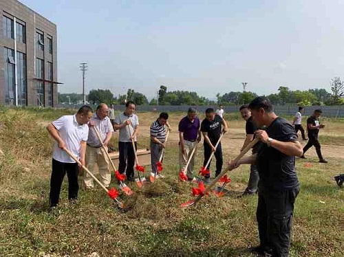 青旅富麗華大酒店開工建設