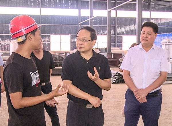 蔡賢忠調(diào)研部分企業(yè)建設(shè)及生產(chǎn)運(yùn)行情況