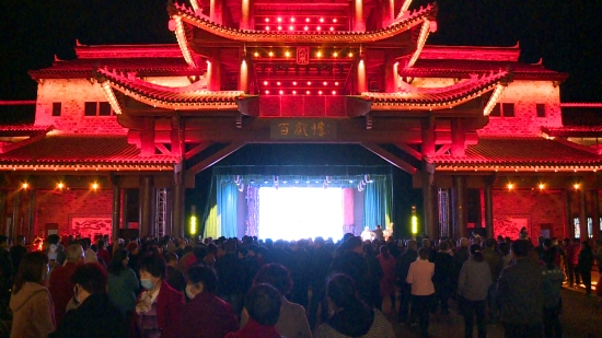 西關街“國粹”開演 游客過足戲癮