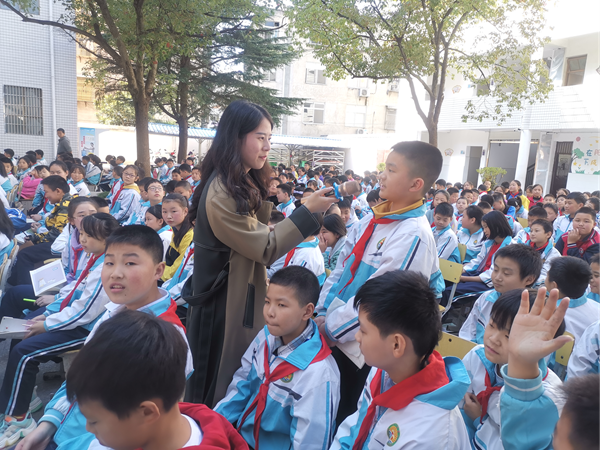 房縣心理輔導志愿服務隊支招青春期的家庭教育