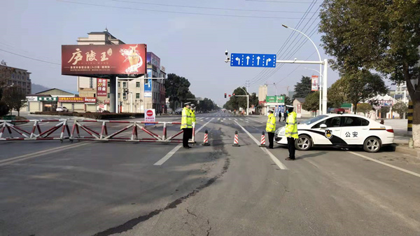 嚴控人員流動 加強科學管制 打贏疫情防控阻擊戰