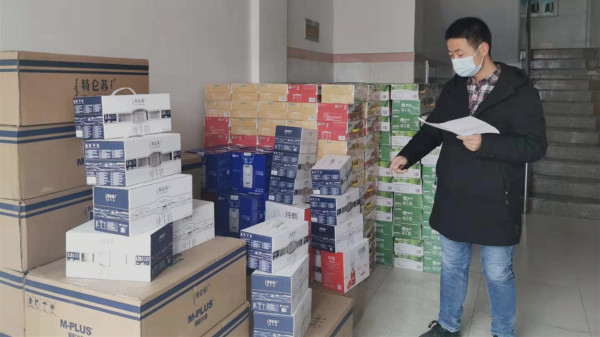 愛心企業為醫療機構捐贈牛奶