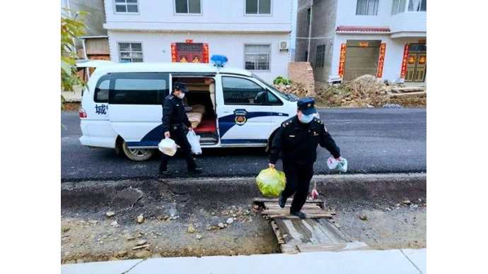 【抗疫暖心事】古稀老人疾病突發(fā)作 執(zhí)法局干部施援手