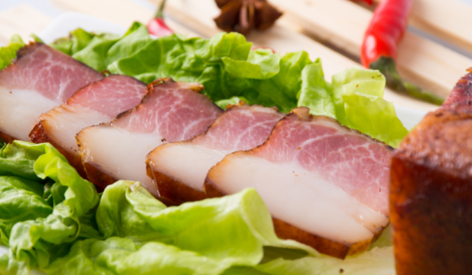 臘肉臘魚臘腸可以帶上飛機嗎？機場回復來了