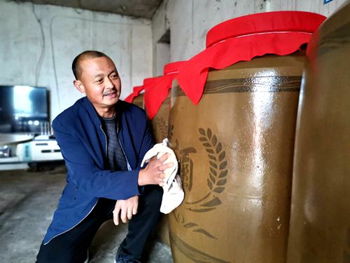 《我的脫貧故事》之五 胡先貴：“放牛娃”的脫貧之路