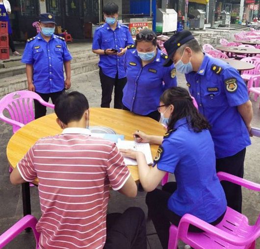 房縣環衛、志愿聯手推動餐廚廢棄物處理工作快速推進