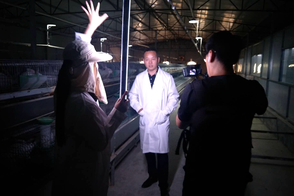 央視來房縣拍攝創業故事