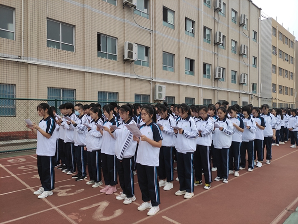 房縣二中：激情早操來襲，迎接元氣滿滿的一天