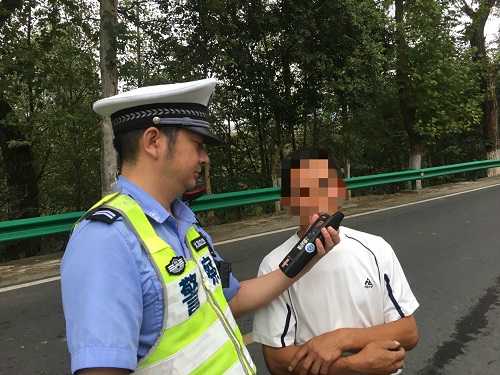 實施多種交通違法行為    男子被罰款3000元