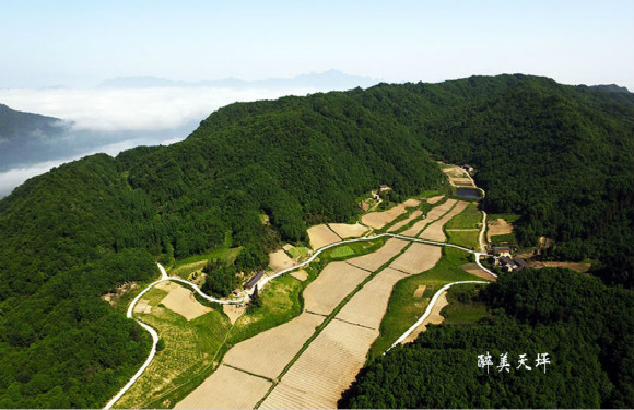 繡花功夫丨湖北房縣萬峪河鄉(xiāng)：脫貧攻堅(jiān)帶來“四變”