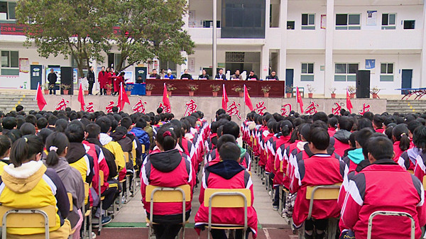 愛心企業為門古學校捐贈獎學金